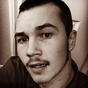 Meet your Posher, Levi